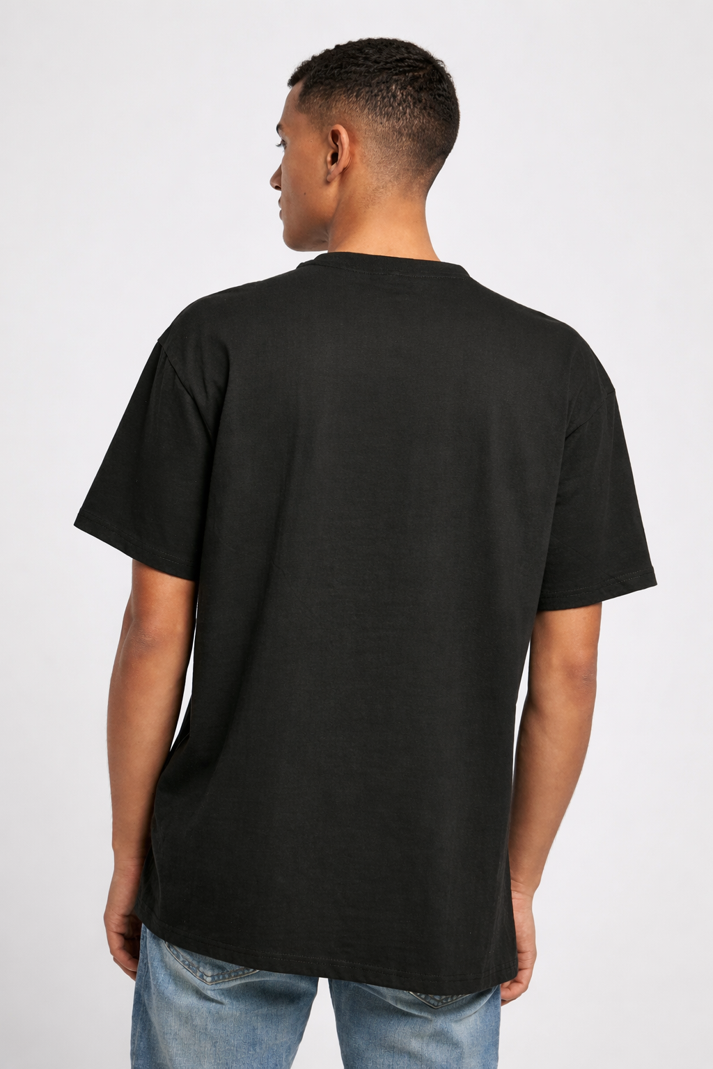 Oversize T-Shirt Rundhals Modelfoto Rueckenansicht – DTF Druck Markendruckerei