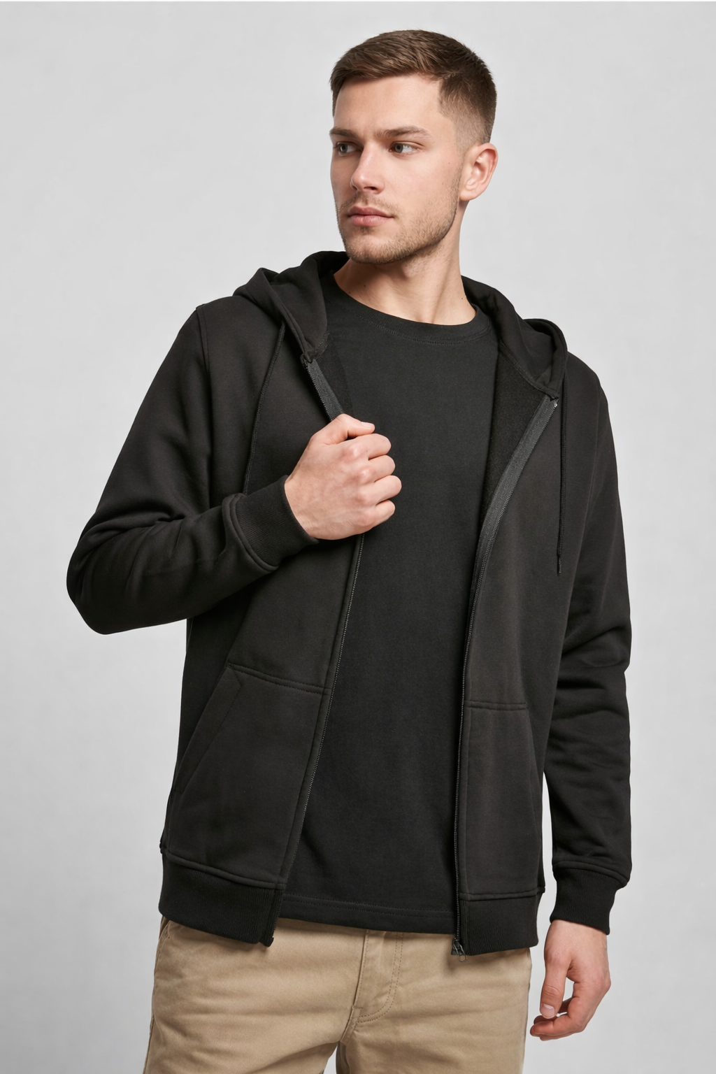Herren Zip Hoodie schwarz Modelfoto – DTF Druck Markendruckerei Rhein-Main