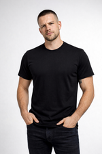 Arbeitsshirt T-Shirt Rundhals schwarz Modelfoto – DTF Druck Markendruckerei
